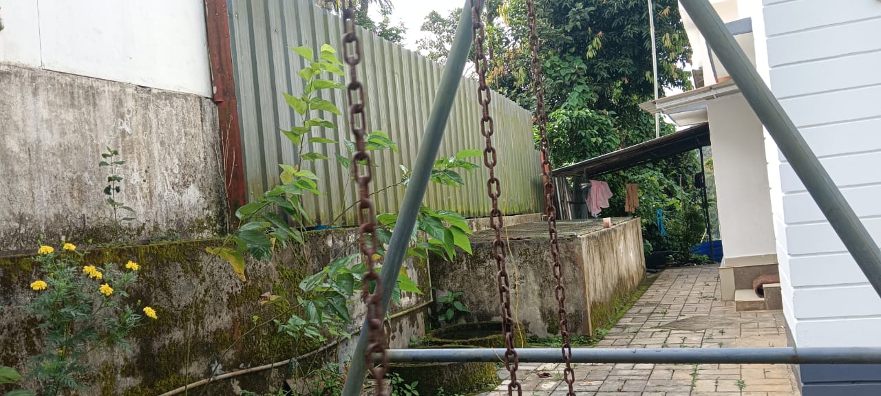 10.5 Cents of Land and a 2,000 Sq. Ft. 4-Bedroom House for Sale in Kalpetta